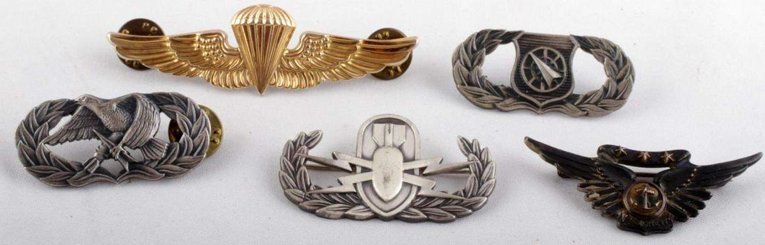 VIETNAM AIR CREW JUMP WINGS EOD BADGE LOT: Sterling Amico 3 star pinback air crew, gold fill 2 3/4 inch jump wings, clutch back, sterling EOD badge and more.