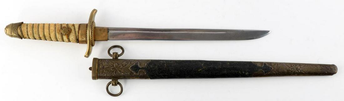 WWII IMPERIAL JAPANESE NAVY DAGGER TANTO: Single blood groove blade. menuki has separated when inspecting tang which is unmarked and has rust, complete, ray grip, good scabbard , overall good original condition.