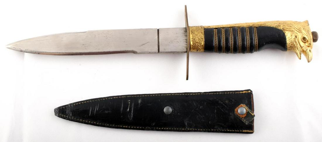 WWII ITALIAN FASCIST GIL YOUTH CORPS DAGGER SWORD: WWII Italian Fascist GIL Youth Corps Dagger, measures approx. 11.25 inches in total length with a 5.5 inch blade. Blade is correct and free of pitting. Flat cross guard. Copper eagle head and wired wr