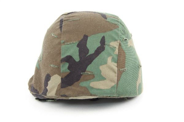 US MILITARY ISSUE PASGT KEVLAR COMBAT HELMET: US issue PASGT combat helmet, with woodland camouflage cover. Used, but very good condition. Size Large.