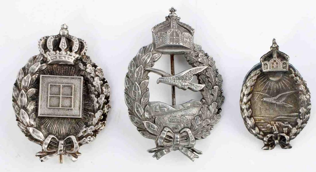 WWI IMPERIAL GERMAN AIR PILOTS BADGE LOT OF 3: 3 WWI German badges: German Observer badge, RZM R 3 marked, Retired Pilot's badge, and Aviation badge with screw-on back, RZM marked (2 inches). Nickel construction. Very good condition.