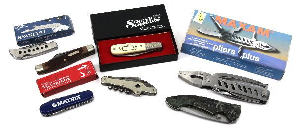 DEALER LOT 7 POCKETKNIVES SCHRADE BROWNING FROST: A dealer lot of six pocket knives. A Schrade Scrimshaw folding knife, as new in box, hog hunting scene; vintage Schrade Old Timer, with a good patina on blade, well oiled in good condition; a vintage