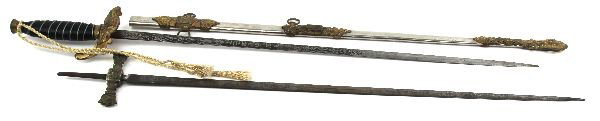 PATRIARCHS MILITANT SWORD & KNIGHTS TEMPLAR BLADE: IOOF Patriarchs Militant fraternal sword, with the name R.G. Miller etched on ornate 28 inch blade, maker marked Cincinnati Regalia Co. Dark patina on blade, with leather wire wrapped grip in good con