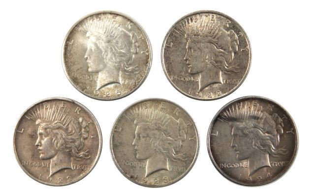 PEACE SILVER DOLLAR LOT OF 5 1922 1923 1924 1925: 4 silver Peace dollars dates and grades as follows, 1922 F, 1922 VF, 1923 VF, 1924 cleaned F, 1925 AU.