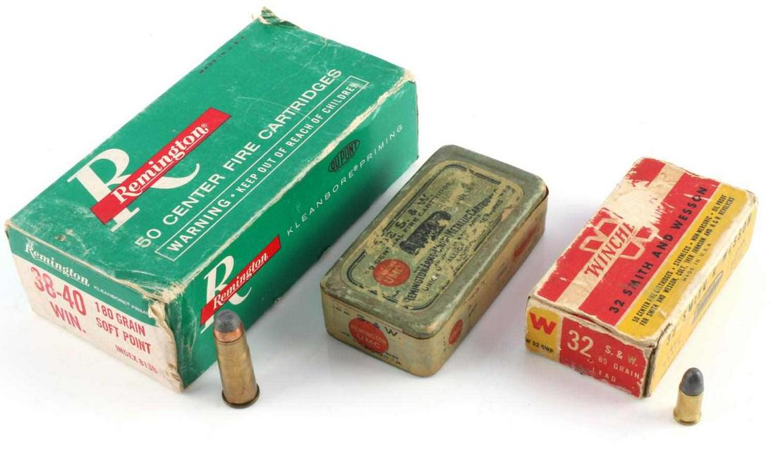 ANTIQUE VINTAGE AMMUNITION REMINGTON WINCHESTER: All in original boxes, Winchester 32 S&W 50 rounds boxed, Remington 32 S&W sealed box, Remington 38-40, 44 rounds 6 are spent.