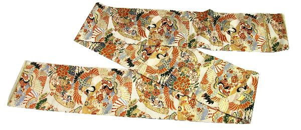 JAPAN ANTIQUE TEXTILE SILK OBI FOR FORMAL KIMONO: 13 foot gilded embroidered silk obi in very good condition with vibrant color and minimal thread breakage.
