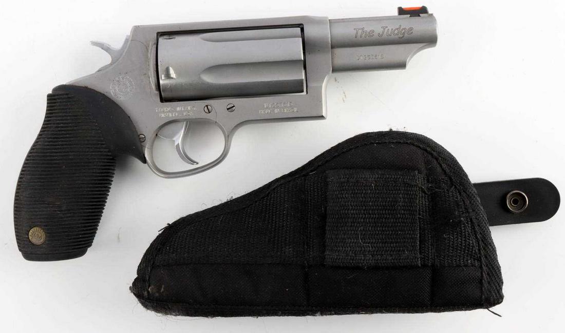 TAURUS JUDGE .410 SHOTGUN DEFENSE REVOLVER: Taurus Judge .410 shotgun defense revolver in good condition. Bright and clear bore. Barrel measures 3 1/16 inches long. Some blemishing throughout. Has been fired. Action is smooth. FFL required for 