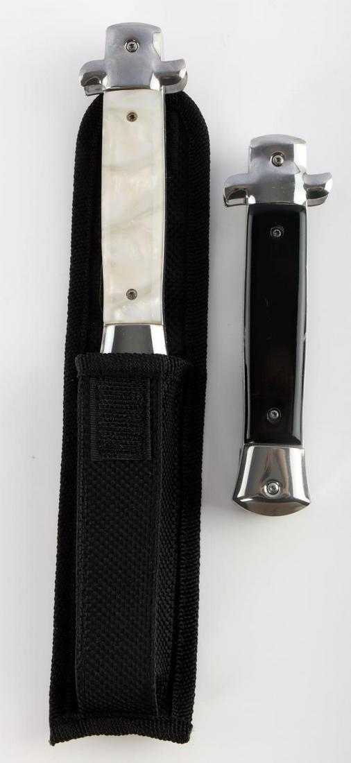 2 LOT STILETTO STYLE AUTOMATIC SWITCHBLADE KNIFE: Lot of 2 unbranded and new switchblade knives. Synthetic mother of pearl and ebony handles with chrome and brushed silver finish. Blade length measures 4 inches and closed 5 1/4 inches.
