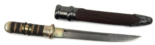 TANTO STYLE DAGGER DAMASCUS STEEL BLADE: Tanto style dagger with 7 inch Damascus steel blade. Very good condition.