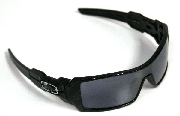 OAKLEY OIL RIG SUNGLASES: Pair of Oakley Oil Rig sunglasses in very good condition.