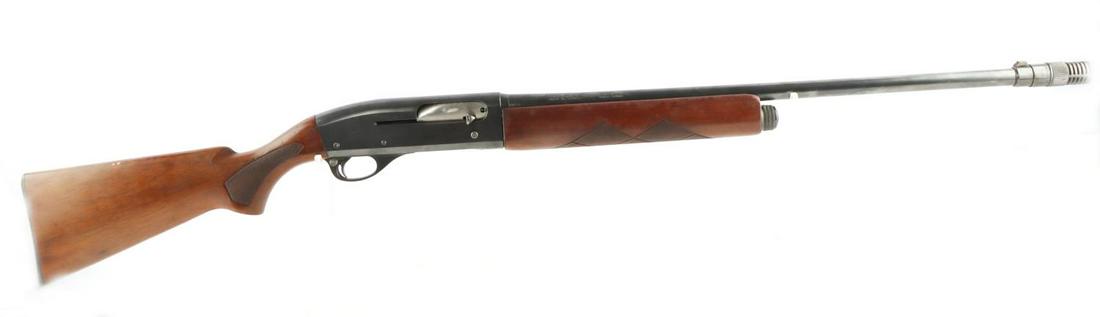 REMINGTON MODEL 11-48 12 GAUGE SEMI AUTO SHOTGUN: Remington Model 11-48 12 gauge semi automatic shotgun. Barrel measures 26 7/16 including choke at end of barrel. Barrel features a bright and clear bore. Action is very smooth. Wood stock and forestoc