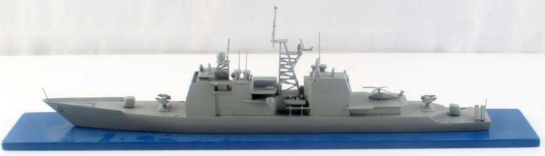 SCHERBAK SHIP MODELS TICONDEROGA MODEL 16 M: Scale 1:500. 14 inches. 1 of 4, 1981, complete and original. No box, just blue platform.