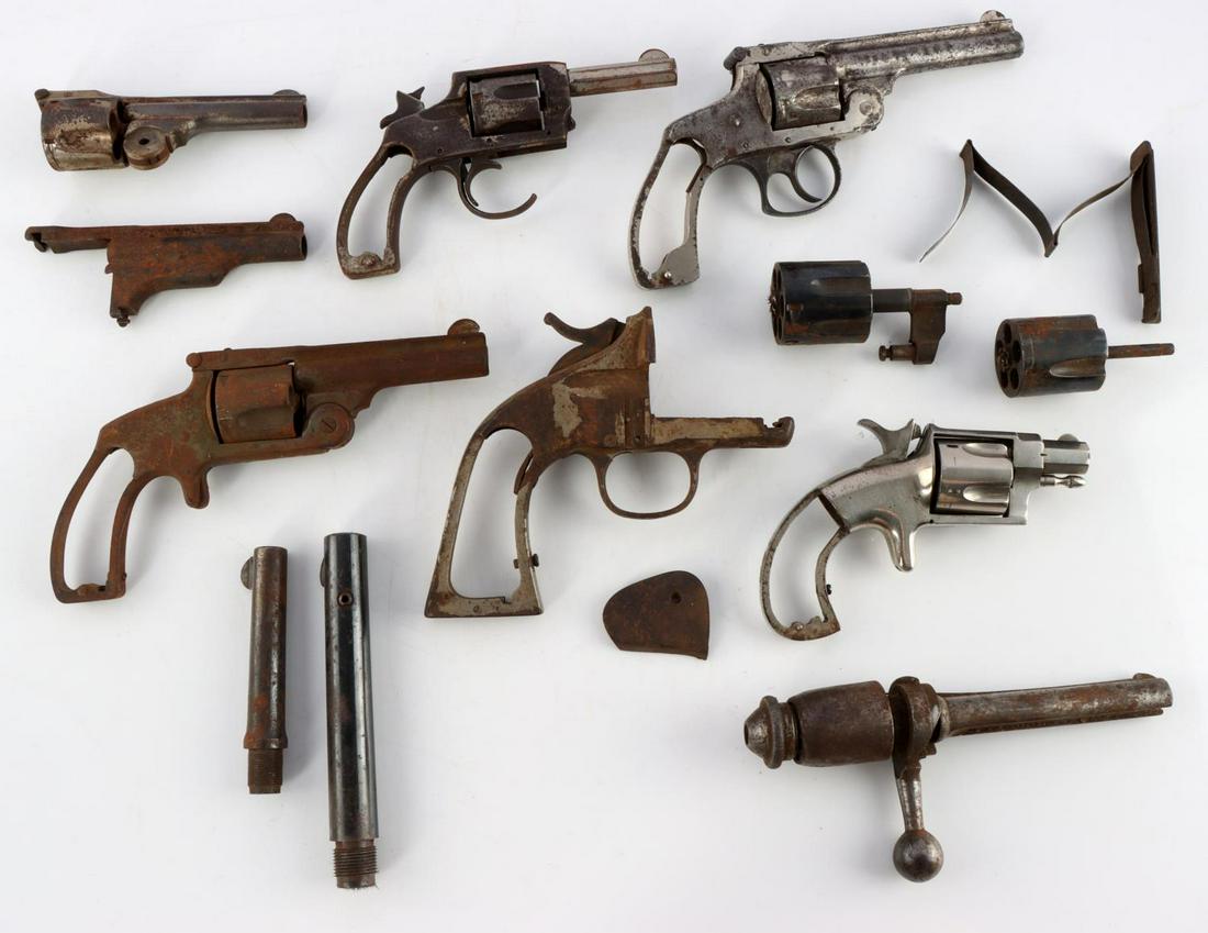 MIXED LOT OF HANDGUN PARTS HOPKINS SMITH WESSON: Parts for Hopkins & Allen XL No. 4, Smith Wesson top break 38, barrels, rifle bolts, cylinders and more. Oxidation present. Good condition.