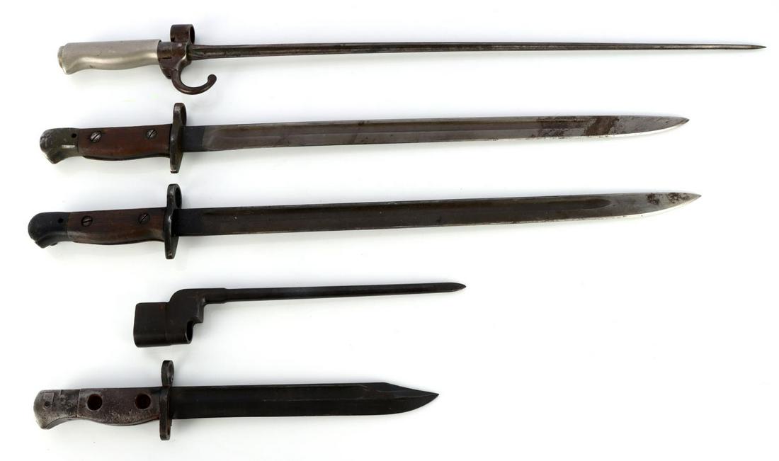 WWI WWII BRITISH FRENCH AUSTRALIAN BAYONET LOT: None of these bayonets have scabbards, includes 2 M1907, 1 a Chapman with 1907 and 1939 dates, each very good and original, 1 Australian LIA2 . no maker good blade, British WWII spike Mark II , and a 
