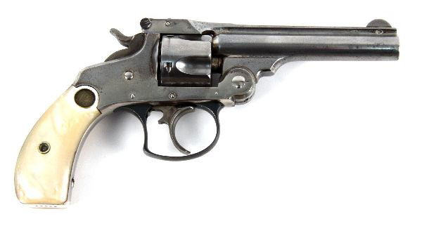 SMITH & WESSON .32 DA THIRD MODEL PEARL GRIPS: 1880's Smith & Wesson .32 DA Third Model revolver, with original S&W medallion mother of pearl grips. Bore is remarkably bright and clean for the age, original nickel plated finish is about 80%, and p