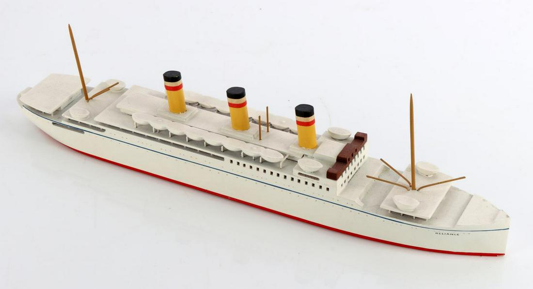 VAN RYPER SHIP MODEL RELIANCE VINEYARD HAVEN MASS: Very nice original condition, measures 9 1/2 inches.