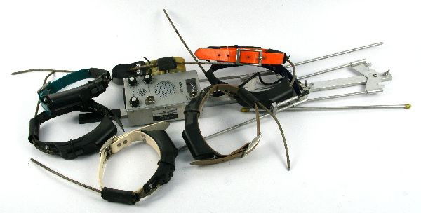 USED QTR QUICK TRACK HUNT DOG TRACKER W 7 COLLARS