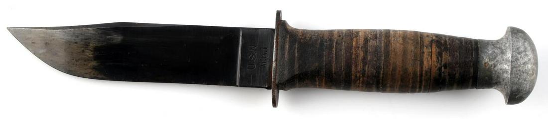 EXCEPTIONAL ROBESON SUREDGE 20 MKI FIGHTING KNIFE: With original sheath and named belt, 80% original blue blade, #20 with MK1 sheath, blade stamped USN MK 1. Very rare in this condition. This lot has a reserve.