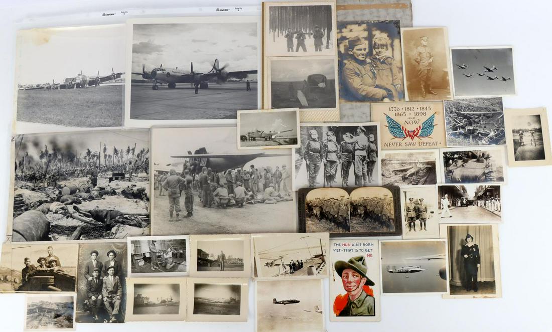 32 WWI WWII US PHOTOS BATTLEFIELD PLANES SOLDIERS: Assorted WWI to WWII photographs featuring planes, tanks, soldiers, battlefields, and more. Varying sizes. Very good condition.