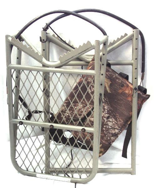 TAHSIN MOSSY OAK CLIMBING TREE STAND (1 of 2)