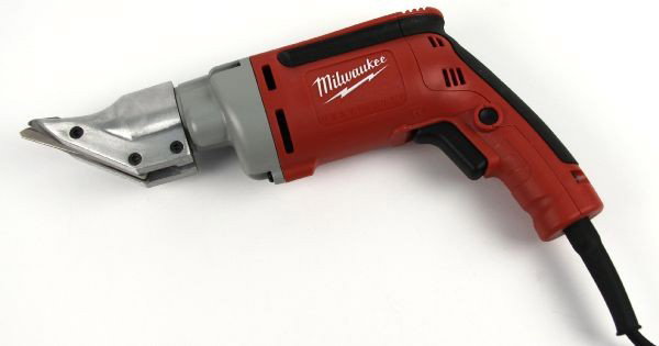 MILWAUKEE TOOLS SHEET METAL SHEAR: Milwaukee tools sheet metal shear. Excellent condition.