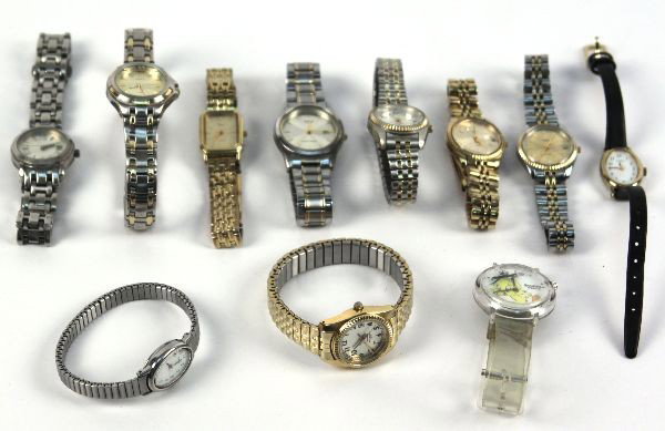 DEALERS LOT OF LADIES WATCHES: Large lot of ladies watches - Timex, Casio, and more. Weight: 374 Condition: Good