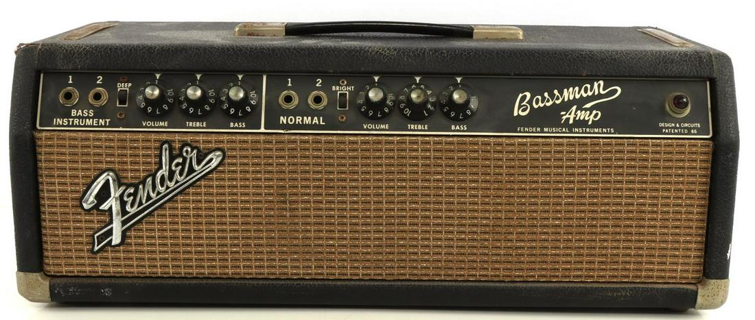 FENDER 1960S AB165 BLACK PANEL BASSMAN AMP HEAD: Amp powers up but needs electrical work. Minor oxidation situated around the case. Otherwise in very good condition. Measures 22 X 8 X 7 3/4 inches.