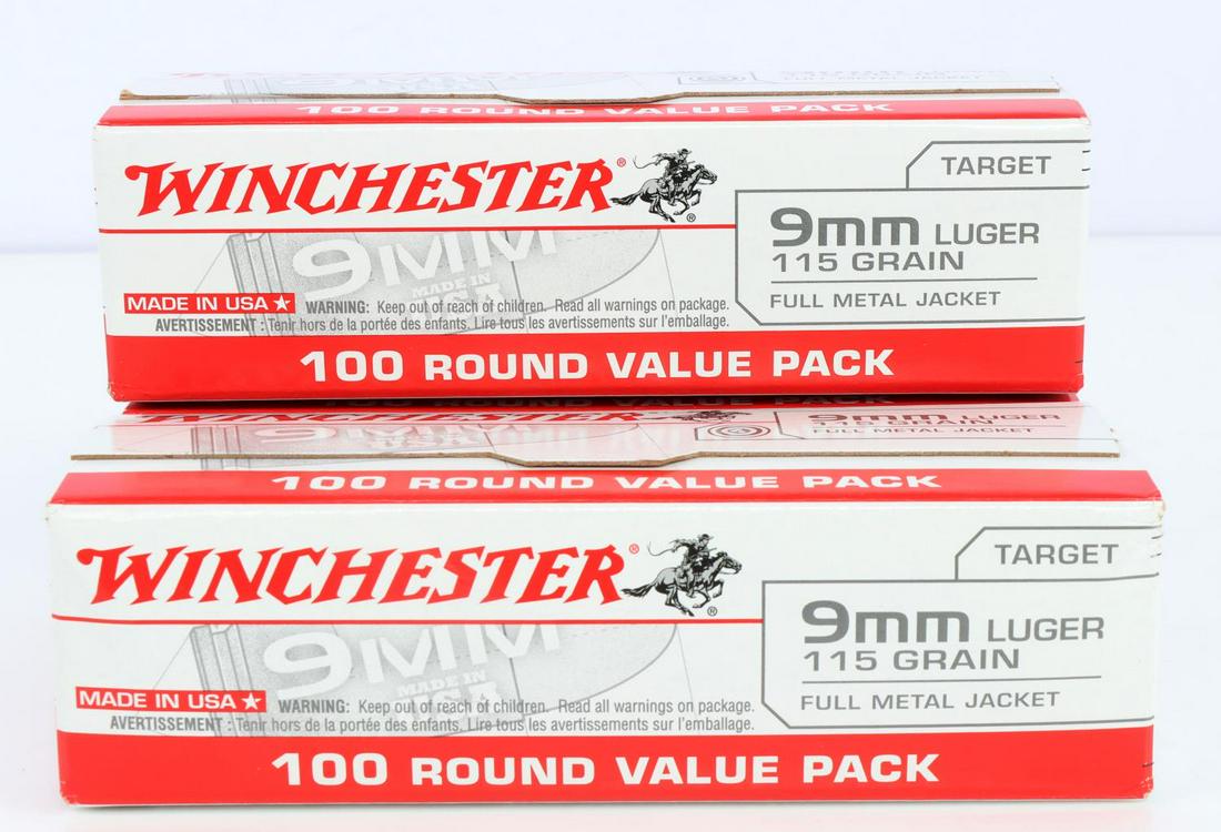 300 ROUNDS WINCHESTER 9MM LUGER 115 GRAIN FMJ AMMO: New in box.