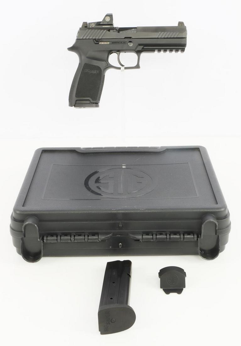 SIG SAUER P320 SEMI AUTOMATIC 9MM PISTOL: Romeo optics with fixed front and rear sight. Good bore. Includes hard case and two magazines. No international shipping. Requires FFL for transfer. Please know your state's laws before bidding. Calib