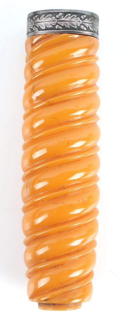 WWII GERMAN THIRD REICH HEER DAGGER HANDLE: Bakelite construction. Measures 3.5 inches. Very good condition. This lot has a reserve.