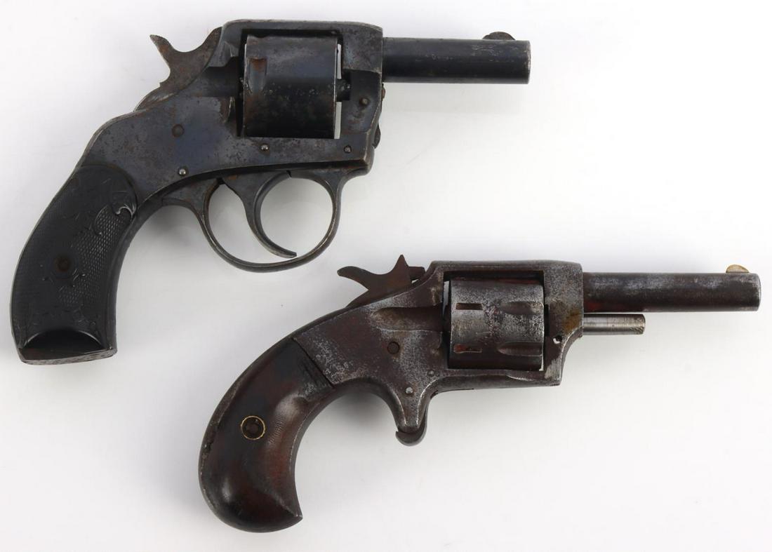H&R VICTOR .32 & DEFENDER MODEL 89 .22 REVOLVERS: Lot of 2 revolvers includes an H&R Victor .32 caliber revolver and a Defender model 89 .22 caliber revolver. Victor revolver has tarnishing and pitting on frame and barrel, bore is bright but not clea