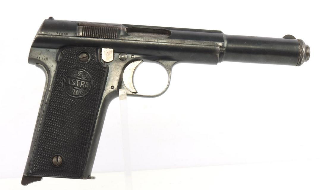 ASTRA MODELO 1921 400 9MM SEMI AUTOMATIC PISTOL: Astra Modelo 1921 400 Experimental 9mm caliber semi-automatic handgun with one 8 round magazine. Bright and clear bore. 6 inch barrel. Receiver marked maker, model, caliber, and serial number. Steel h