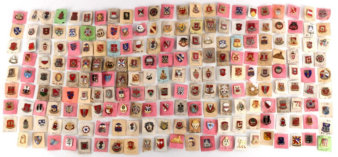205 WWII TO POST WAR INFANTRY DISTINCTIVE UNIT LOT: Lot of 205 various US WWII to post war distinctive unit insignias (DUIs) including infantry units and regiments, field artillery regiments, air defense units, cavalry regiments, engineering battalions