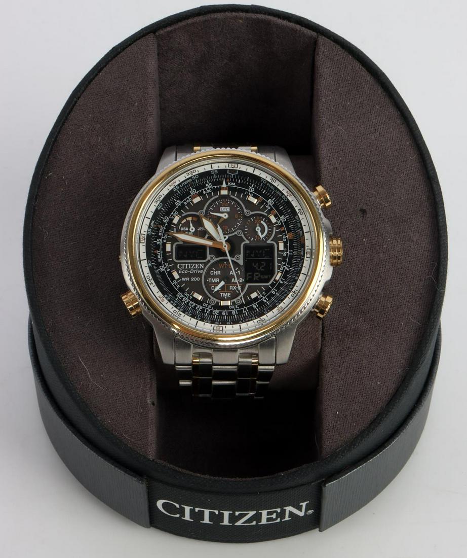 CITIZENS ECO DRIVE WR200 NAVIHAWK A-T MENS WATCH: Citizen watches Navihawk A-T Eco-Drive Perpetual WR200. Pre-owned, in like new condition with box. Features as per company spec: modern, pilot-inspired Promaster. Synchronized to atomic time clock for