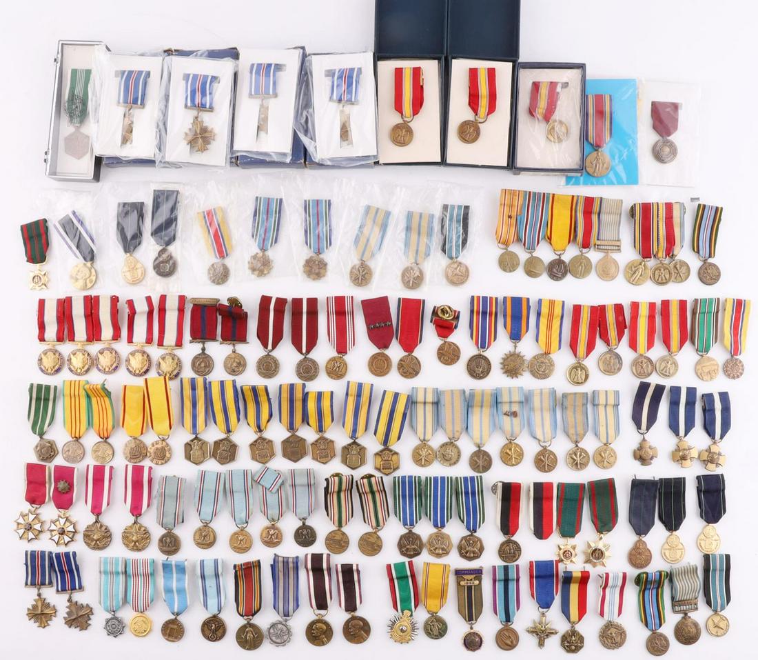 OVER 100 U.S. MEDAL LOT WWII KOREA VIETNAM IRAQ: All miniature medals and a great variety. As photographed.