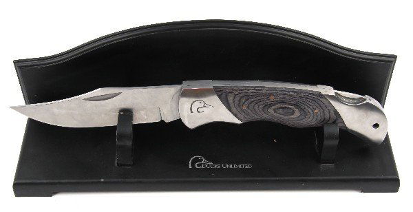 DUCKS UNLIMITED 18 INCH LOCK BLADE KNIFE W DISPLAY