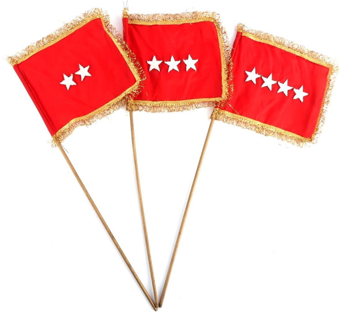 3 UNITED STATES GENERAL RANKS INDOOR STAR FLAG LOT: Lot of three (3) United States military General's indoor mini star flag lot. Includes one of each flag: 2 star, 3 star and 4 star! Outline of flags are frayed. Flags approx. 5 inches by 6 3/4 inches, 