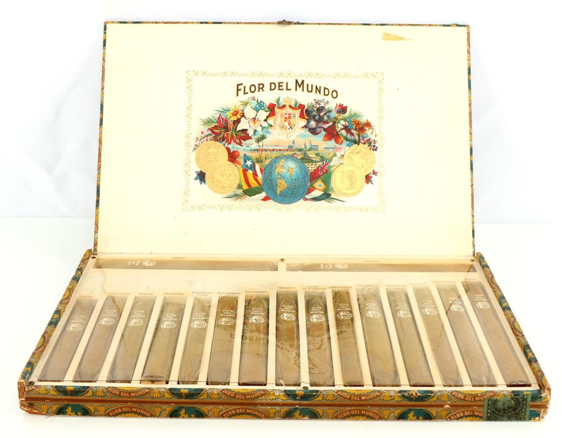 ANTIQUE FLOR DEL MUNDO 1890 FULL BOX OF CIGARS: The base of the box the tax seal is signed Jus. M. Henderson who served as City Clerk of Tampa Florida from 1890 to 1907, the box states Factory 154 district of Florida, Tax Series 122 stamp, inside a