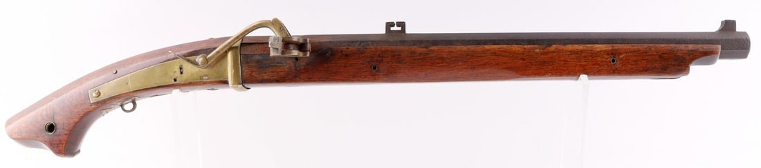 TOKUGAWA SHOGUNATE TANEGASHIMA MATCHLOCK CARBINE: Tokugawa family mon atop the barrel. Nice inlay designs near trigger. Resembles a traditional Bajo-zutsu cavalry carbine. Missing ram rod and barrel pins, causing barrel to be loose. Sideplate mechani