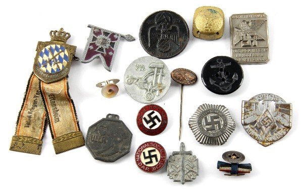 GROUPING OF WWII GERMAN TINNIES & MILITARIA: Excellent grouping of WWII German Third Reich tinnies and badges. Bavarian veteran "Kgl.Bayer.Vet u.Kriegerbund" badge, Deschler marked; scarce 20mm German DLRG Grundschein Life Saving Diver Rescue As