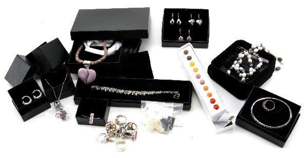 DEALERS LOT OF GEMSTONE & STERLING SILVER JEWELRY: Citrine, garnet, opal, and pearl rings; pearl and ruby earrings; pearl, and ruby necklaces; and more. Honora Collection pearls. Diverse array of unused jewelry. Size: size 5 Weight: 133.4 Condition: O