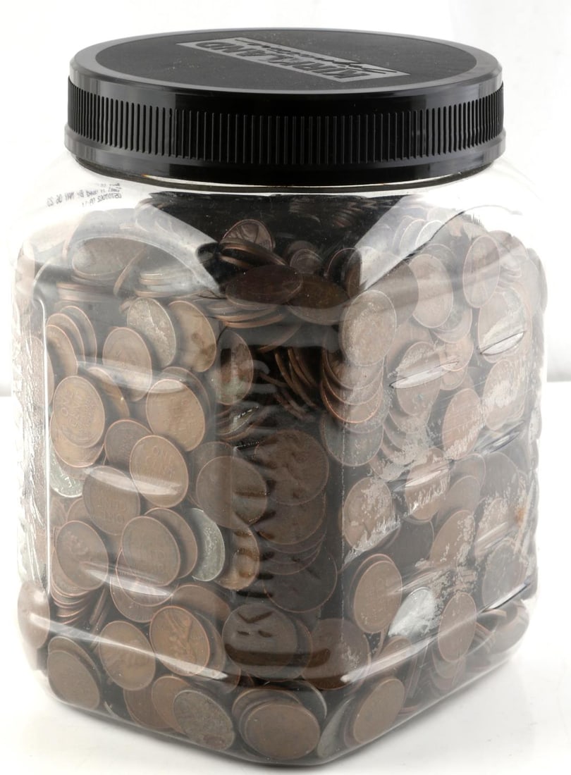 WHEAT CENTS 1940S BETTER LOT OF 2300: Lot includes Lincoln Wheat Cents from the 1940s; good mix with mint marks and steel cents noted. Mostcoins are G ? F with some better. Lot weighs over 15.5 pounds and includes more than 2300 Wheat.