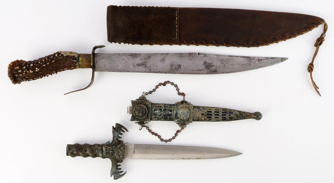 KNIFE LOT BOWIE WITH SHEATH AND JAPANESE DAGGER: Bowie knife with leather sheath. Sheath appears to be had made and both are in very good condition. Dimension: 20 X 2.5 inches. Japanese dragon themed dagger Dimension: 13 X 4 inches in good condition
