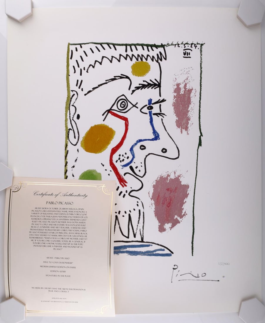 PABLO PICASSO LITHOGRAPH LE GOUT DU BONHEUR W COA: Le Gout Du Bonheur Limited Edition on paper no. 42/300 Signature in the plate with Certificate of Authenticity. Dimensions: 20x24 inches Condition: very good, unmounted.