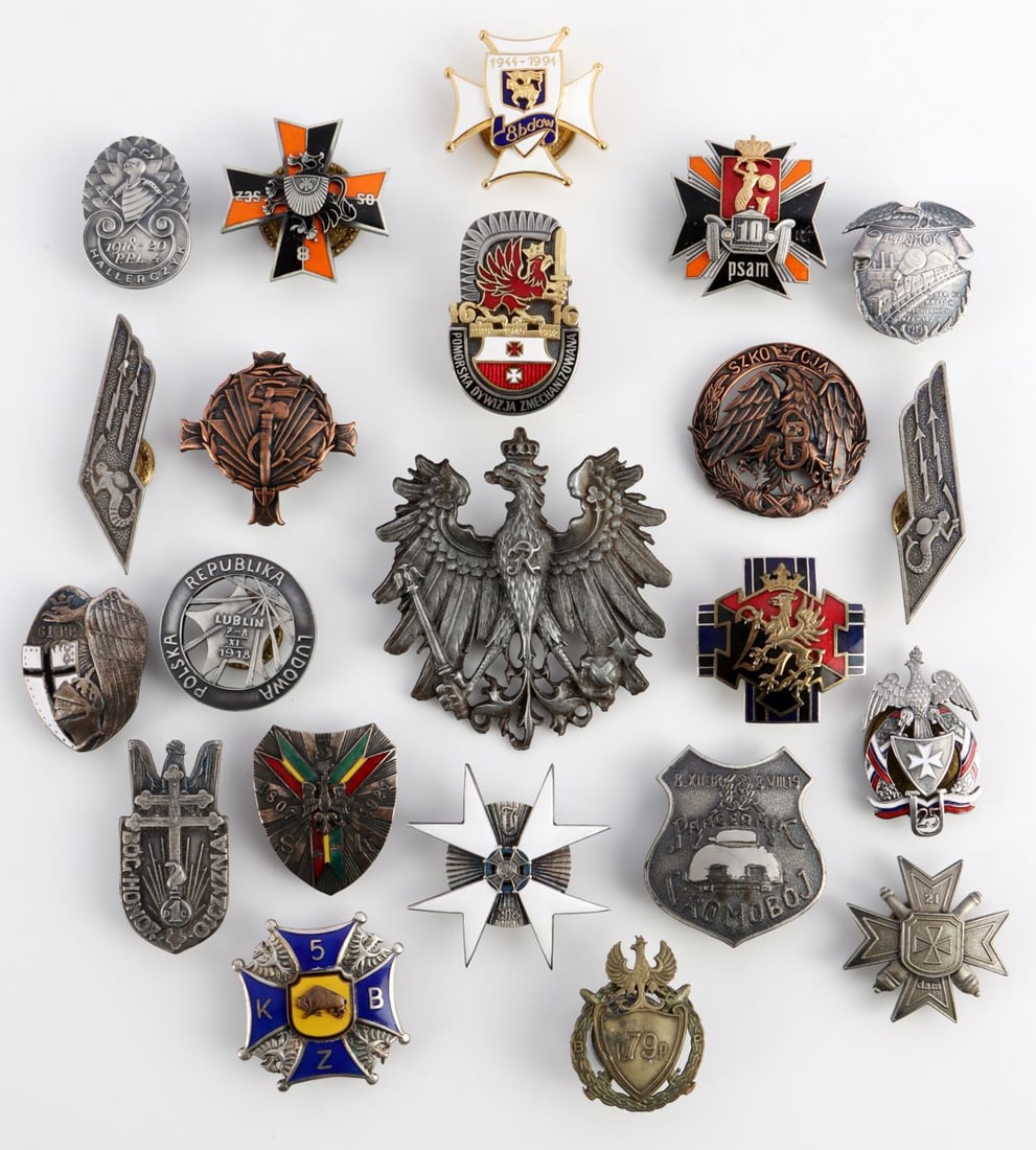WWII TO POST WAR POLISH MILITARY REGIMENT BADGES: Lot of twenty-one(21) various WWII to Post War Polish Military badges and medals including Warrant Officers infantry and motorized cavalry school badge, 2nd Bomb squad badge, 61st and 79th Infantry Re
