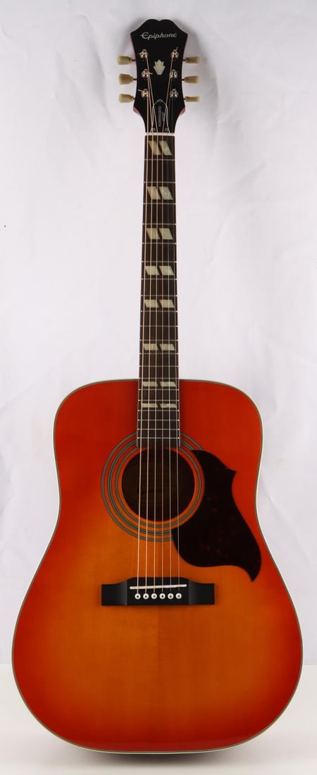 EPIPHONE HUMMINGBIRD ARTIST ACOUSTIC GUITAR W CASE: Serial number 15072321004. Condition very good, includes Road Runner soft case.