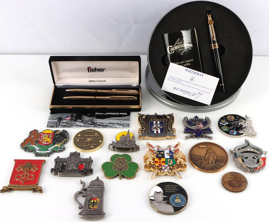 LOT OF 15 FISHER PENS AND MILITARY MEDALLIONS: Lot features a set of Fisher pens, Waterman Cinematographie pen, and several military medallions. Very good condition.