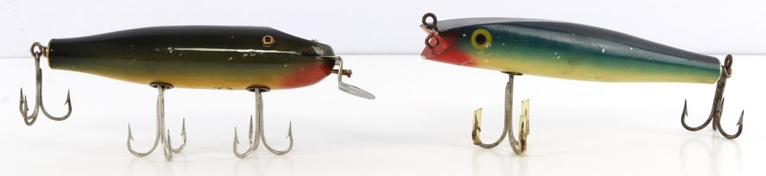 2 CCB CREEK CHUB BAIT CO PURPLE EEL MUSKY LURES: Lot of 2 CCB heavy duty fishing lures both in the difficult to find Purple Eel coloration. First is the Creek Chub Striper Pikie with Surfster Lip has 6 inch body. Second is the 7 inch Surf Darter.