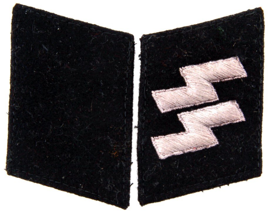 WWII SS ENLISTED WOOL COLLAR TABS: Nazi Schutzstaffel (SS) Mann Schï¿½tze (Waffen-SS) enlisted wool collar tabs. Overall in very good condition.