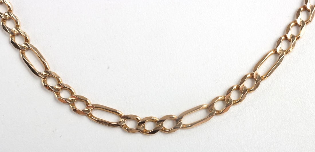 10K YELLOW GOLD ANKLET 10 INCH FIGARO: Stamped "10K", total weight 4.6 grams. This lot has a reserve.